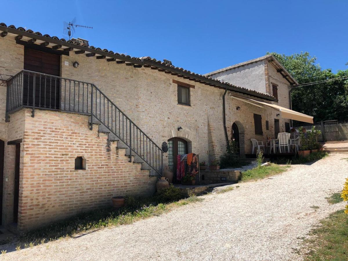 Agriturismo Camiano Piccolo Монтефалько Екстер'єр фото
