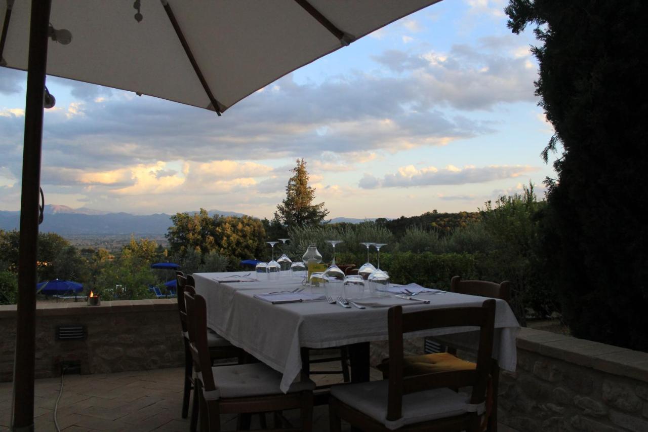 Agriturismo Camiano Piccolo Монтефалько Екстер'єр фото