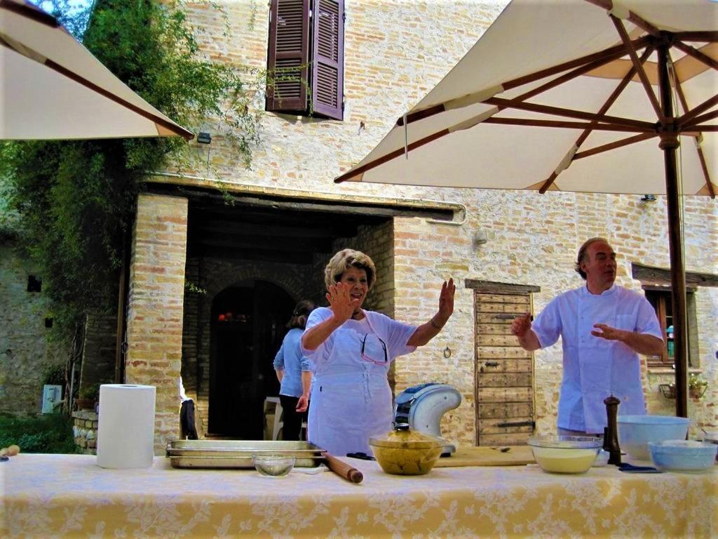Agriturismo Camiano Piccolo Монтефалько Екстер'єр фото