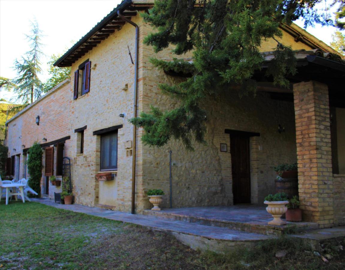 Agriturismo Camiano Piccolo Монтефалько Екстер'єр фото
